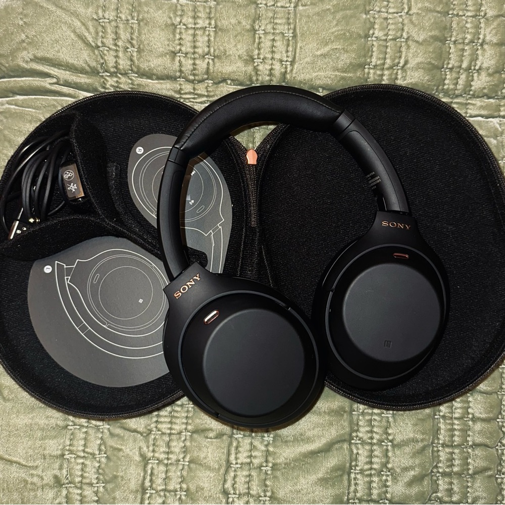Sony WH1000M4 Headphones